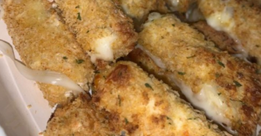 buzzsitemr-HOMEMADE-FRIED-MOZZARELLA-STICKS.